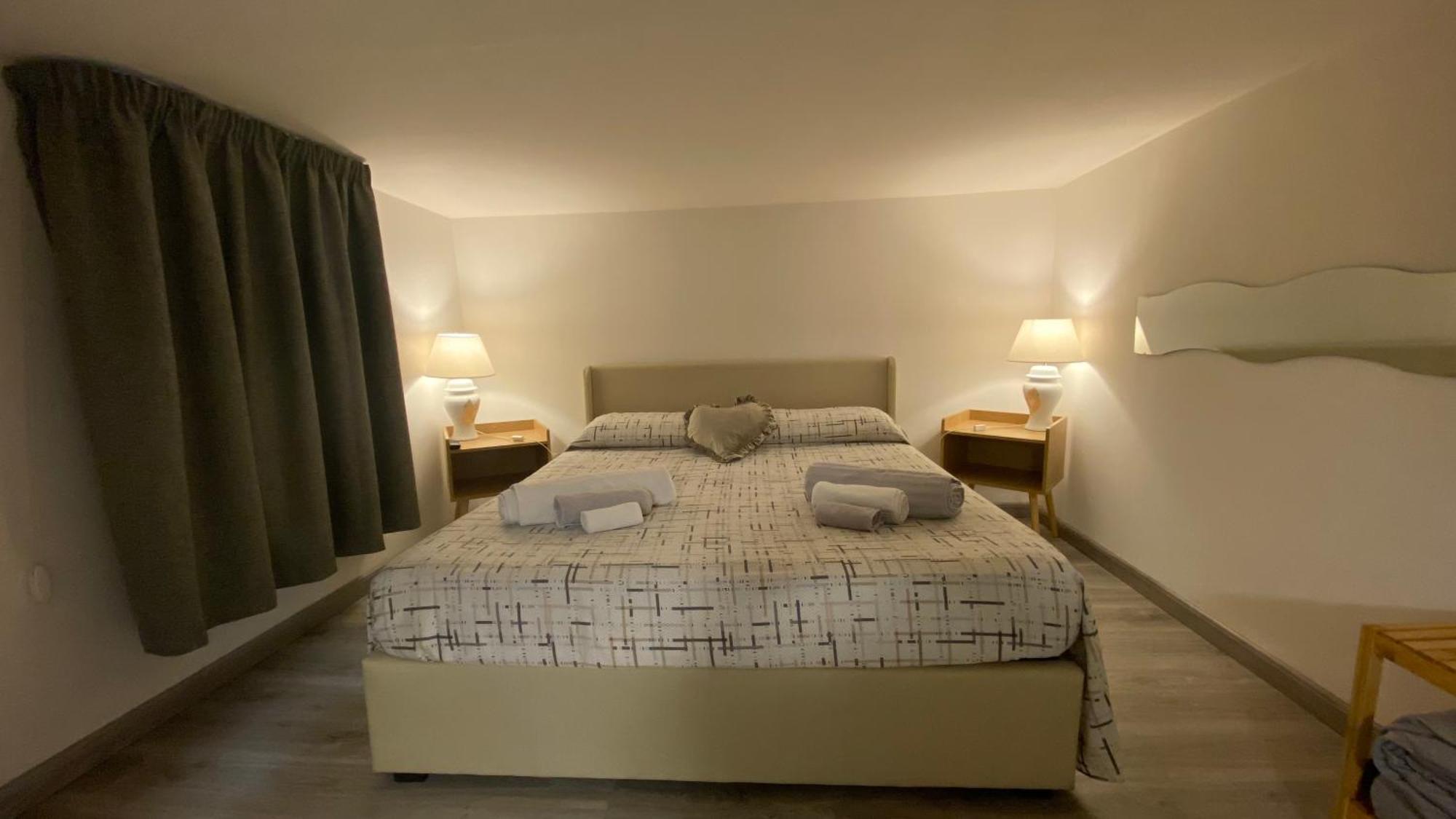 Sweet Home Apartment City Center Катанія Екстер'єр фото